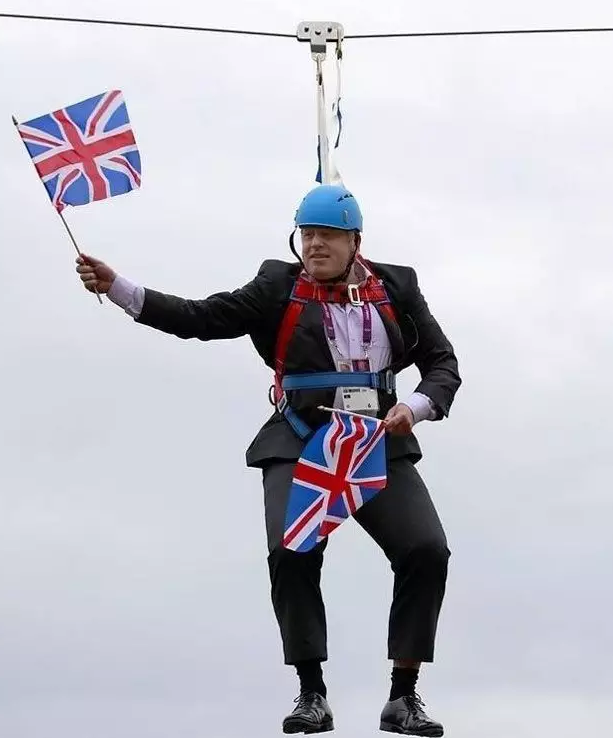 【英国留学】你还记得那个画风清奇的前伦敦市长吗?他刚当上英国的外交大臣……