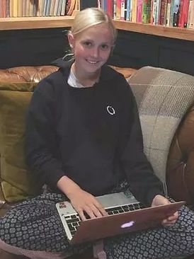 不会起英文名?英国中学生给中国人起名狂赚40万