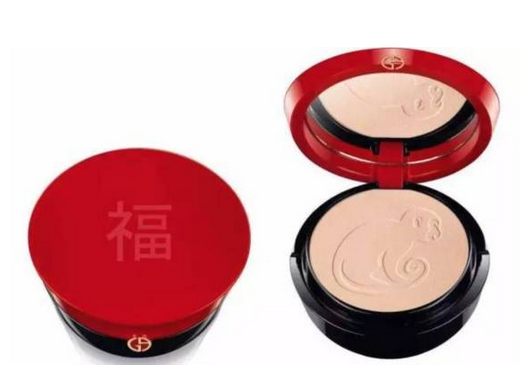 【美国留学】歪果仁设计的鸡年T恤,画风哪里不太对了?