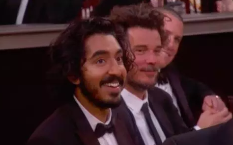 【美国资讯】“女魔头” VS 当选总统，2017年美国大戏就这么开幕了