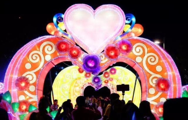 【留学美国】歪果仁是怎么庆祝中国农历春节的?