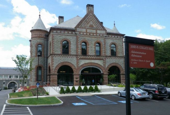 【美国名校】明明是大牛校,却被中文译名“坑惨”了!