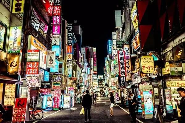 外国人用的App,为啥看起来比我们用的简陋那么多?