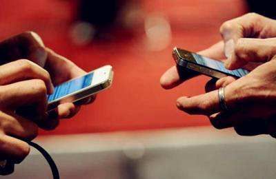 注意!在澳洲机场用手机会被警告和罚款!