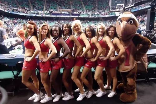 Party School排名,哪些美国大学最多派对?