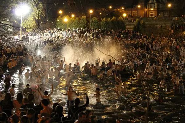 Party School排名,哪些美国大学最多派对?