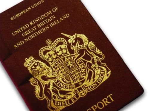 注意，现在英国签证需要使用分隔页了