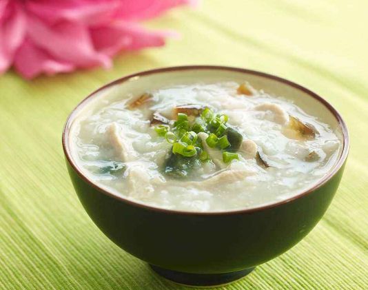 美国生活成本很高?移民后回国探亲的网友表示不服