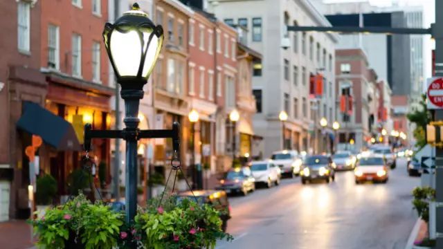 在美国收入多少算中产?附各留学专业毕业起薪