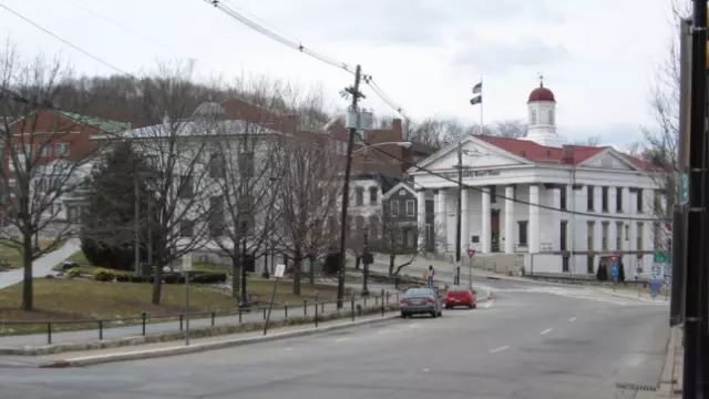 在美国收入多少算中产?附各留学专业毕业起薪