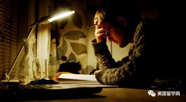 留美硕士的真实感慨:别用熬夜感动自己了,我们真不如老美勤奋