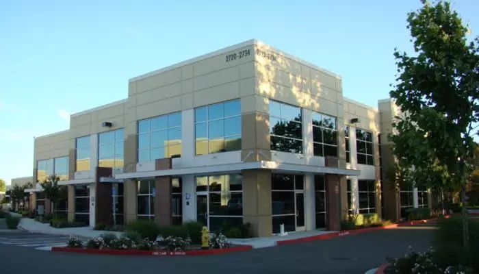 华裔夫妇创办的硅谷大学被关闭!“签证工厂”年赚数千万美元