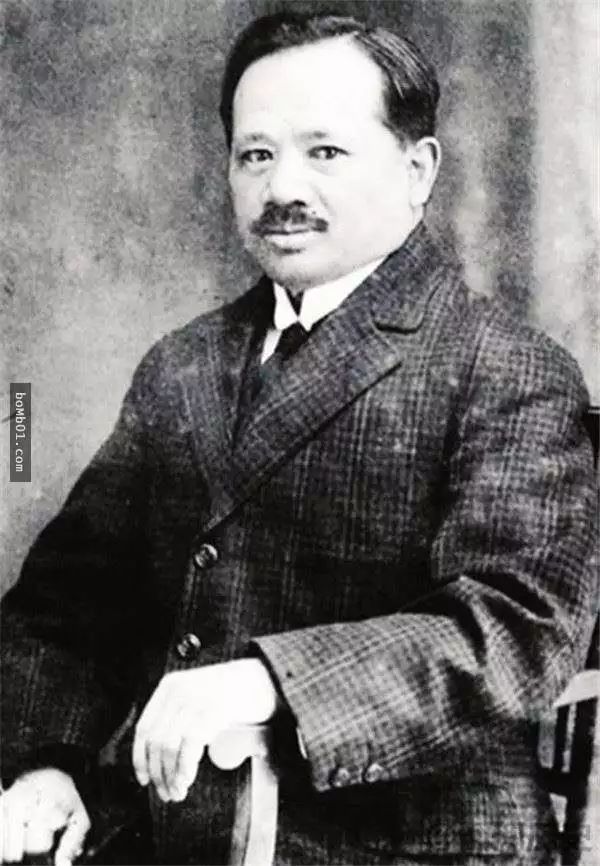 苹果CEO库克在杜克大学毕业典礼演讲:请永远不要满足于现状!